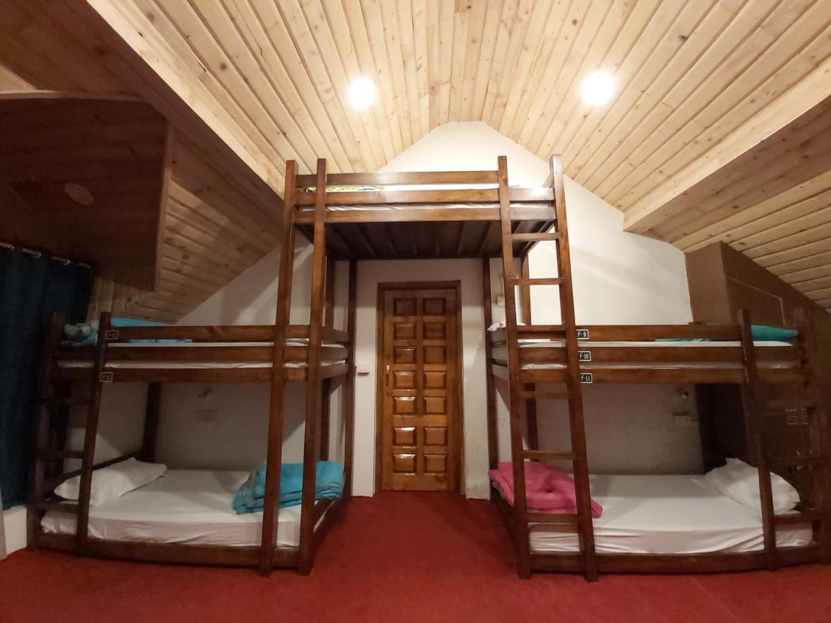 Utopia Hostels Dharamkot Mcleodganj Dharamshala Exterior photo